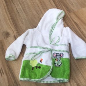 Baby rode with elephant and bird appliqué